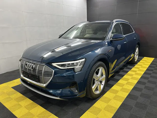 Audi e-tron 55 quattro advanced+LED+Sitzhz.+SOH 93% – Gebrauchtwagen bei Your Next Car in Ostrhauderfehn