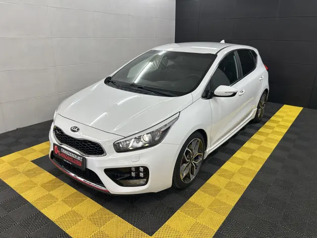 Kia cee'd / Ceed GT-Track+Xen+Kam+Kessy+Lenkradhz. – Gebrauchtwagen bei Your Next Car in Ostrhauderfehn