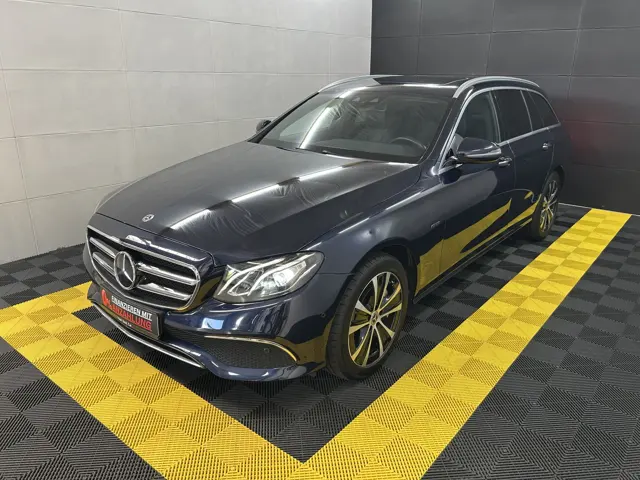 Mercedes-Benz E 300 de+ACC+Pano+Ambiente+Kam+Keyless+Digital – Gebrauchtwagen bei Your Next Car in Ostrhauderfehn