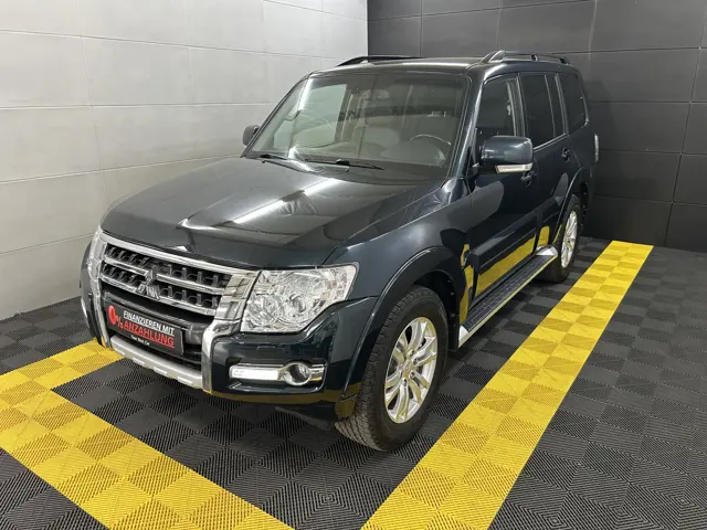 Mitsubishi Pajero 3.2 DI-D Edition 100|Allrad|Leder|Xen – Gebrauchtwagen bei Your Next Car in Ostrhauderfehn