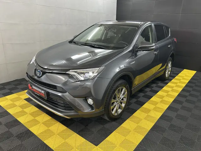 Toyota RAV 4 BI-LED+SpurAssist.+NotB.+SHZ+Navi+Tempomat – Gebrauchtwagen bei Your Next Car in Ostrhauderfehn