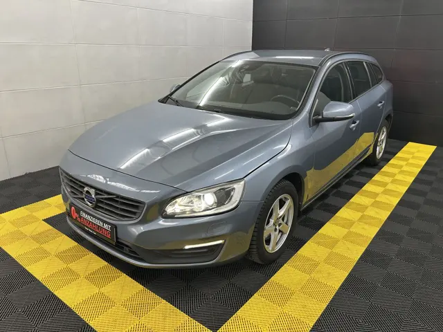 Volvo V60 D3 Linje Business+Bi-Xenon+Ambi+Temp+Kam – Gebrauchtwagen bei Your Next Car in Ostrhauderfehn